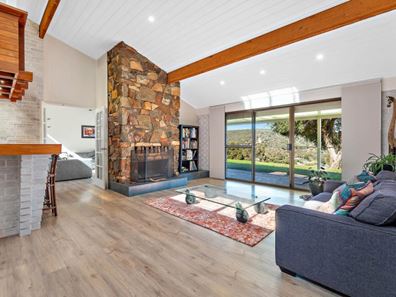 24 Grade Road, Kelmscott WA 6111
