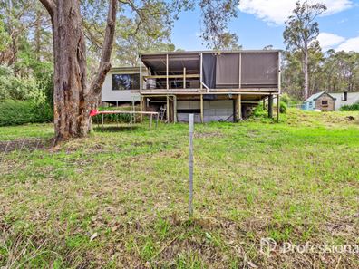 106 Upper Capel Road, Upper Capel WA 6239