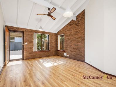 2/53 Robert Street, Como WA 6152