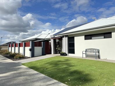 1 Melaleuca Drive, College Grove WA 6230