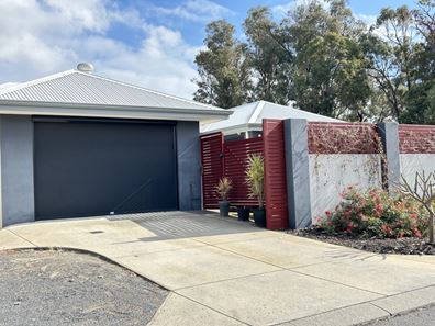 1 Melaleuca Drive, College Grove WA 6230