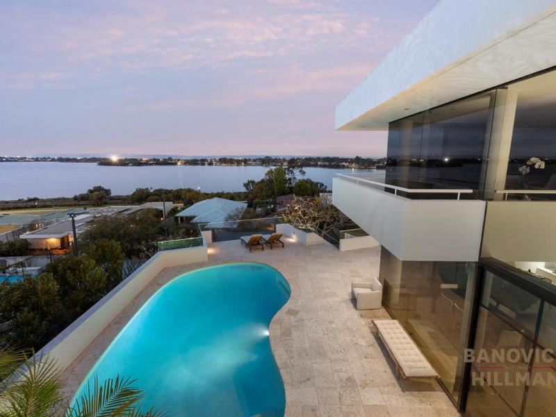 100 River Way, Salter Point
