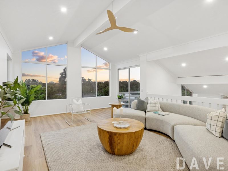 2 Wandearah Way, Kingsley WA 6026
