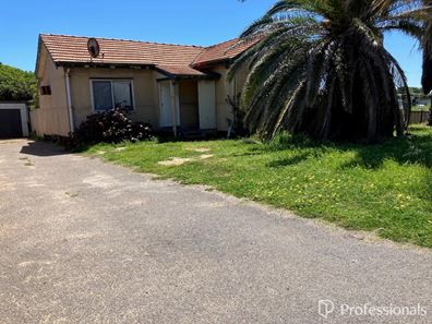7 Eliot Street, Beachlands WA 6530