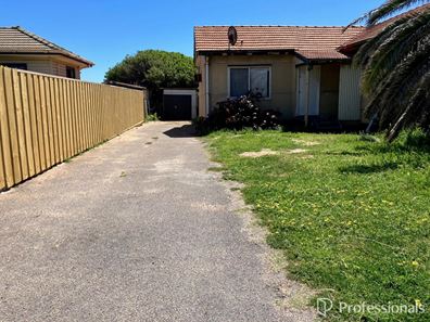 7 Eliot Street, Beachlands WA 6530