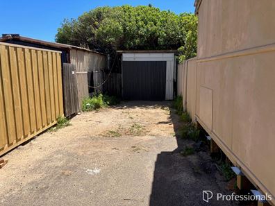 7 Eliot Street, Beachlands WA 6530