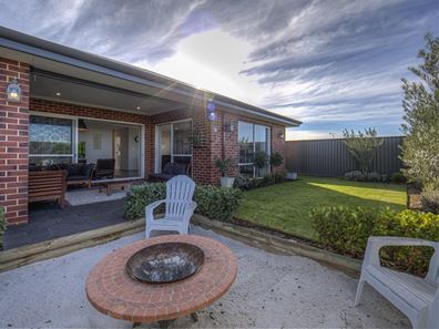 13 Selacosa Avenue, Jindalee WA 6036