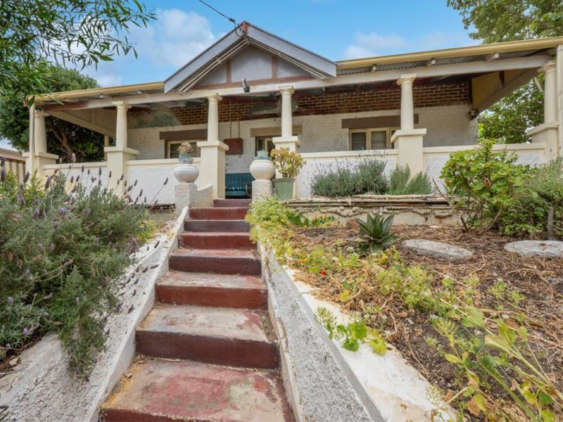 152 Shenton Street, Beachlands WA 6530