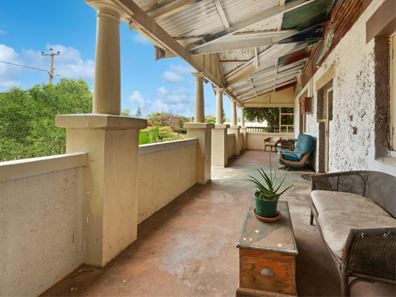 152 Shenton Street, Beachlands WA 6530