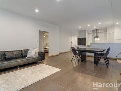 2 Balliol Elbow, Kinross WA 6028