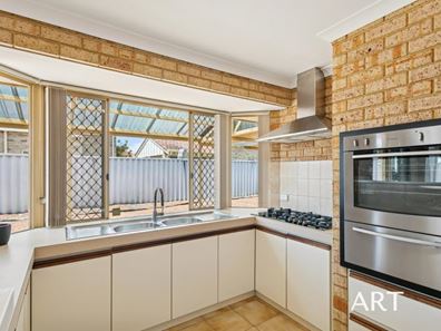 13 Pine Grove, Kardinya WA 6163