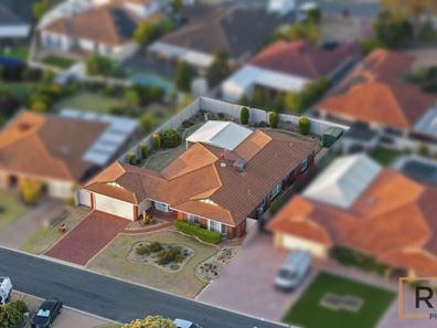 23 Sherlock Rise, Carramar WA 6031