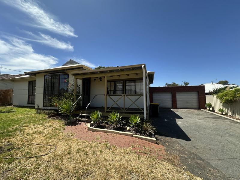 18 Braeside Road, Katanning WA 6317