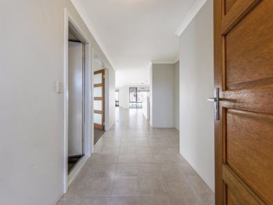 12 Edenhall Terrace, Waikiki WA 6169