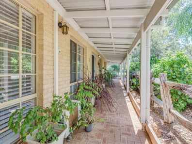 7 Bowen Place, Stoneville WA 6081