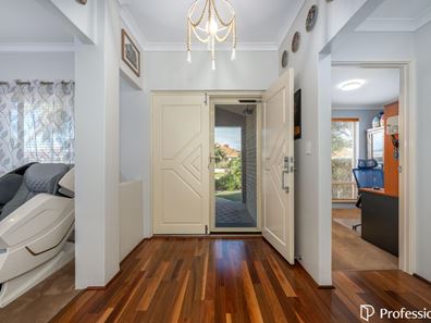8 Cote D'Azur Gardens, Port Kennedy WA 6172