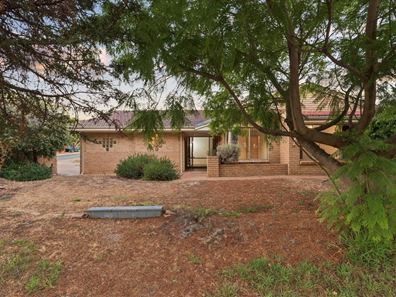 7 Gairdner Drive, Kardinya WA 6163