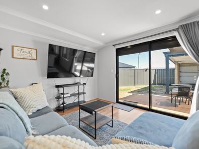 8 Saltwater Street, Baldivis WA 6171