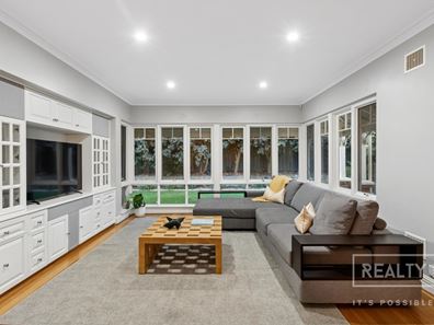 33 Ash Grove, Duncraig WA 6023