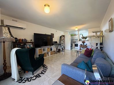 4/2 Pengilly Road, Orelia WA 6167