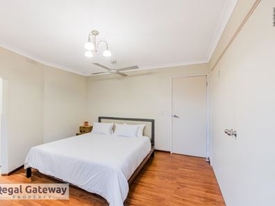 4 Rawlins Street, Rockingham WA 6168