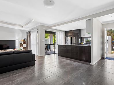 18A Woodchester Place, Nollamara WA 6061