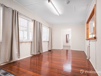 249 Second Street, Wonthella WA 6530