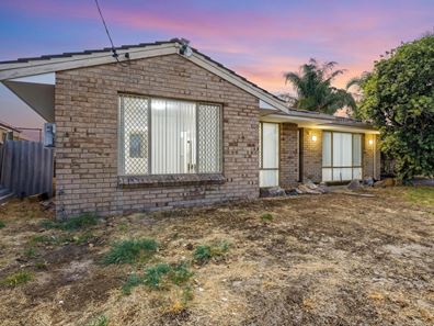 14 Lorikeet Way, Gosnells WA 6110