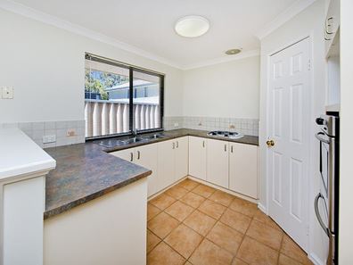 3/81 Millcrest Street, Scarborough WA 6019