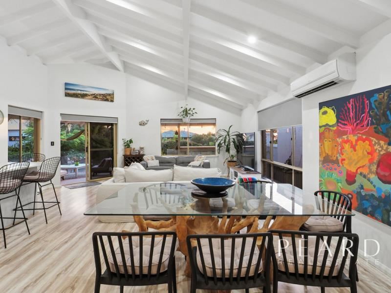 10 Floyd Street, Trigg WA 6029