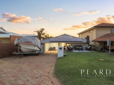 10 Floyd Street, Trigg WA 6029