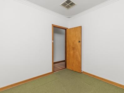 10 First Avenue, Rossmoyne WA 6148