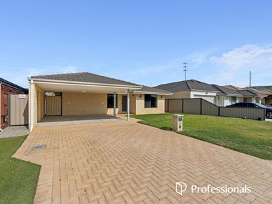 11 Cayenne Street, Wattle Grove WA 6107