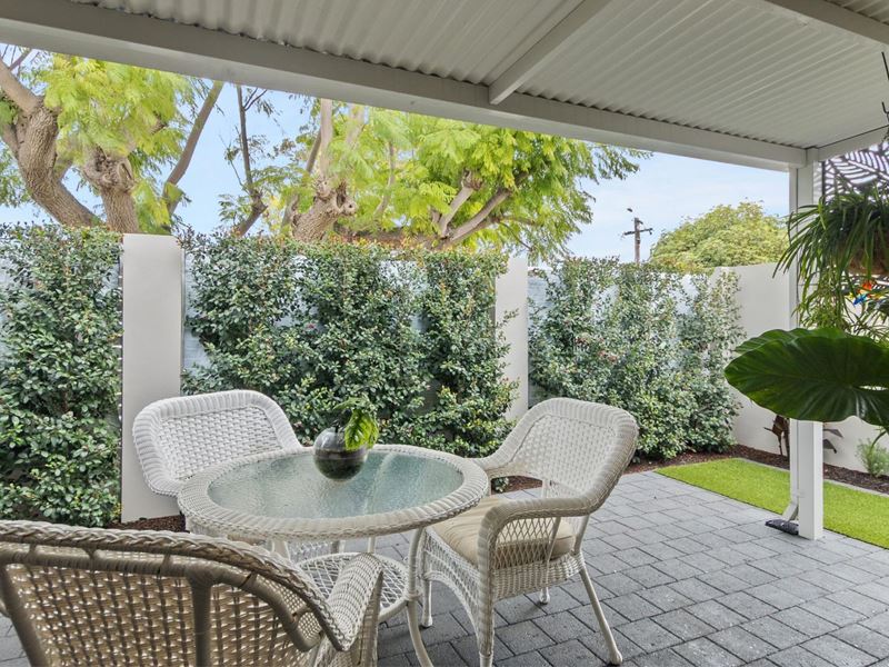 1/15 Sylvia Place, Nollamara WA 6061