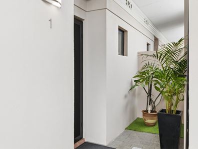 1/15 Sylvia Place, Nollamara WA 6061