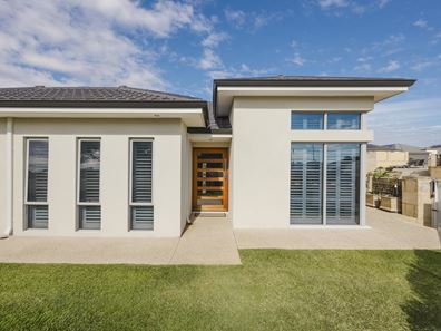 2 Raspins Loop, Burns Beach WA 6028