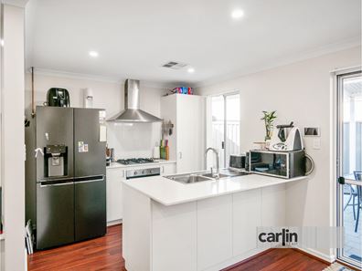 10 Pewter Road, Treeby WA 6164