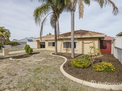 31 Bloodwood Drive, Marangaroo WA 6064