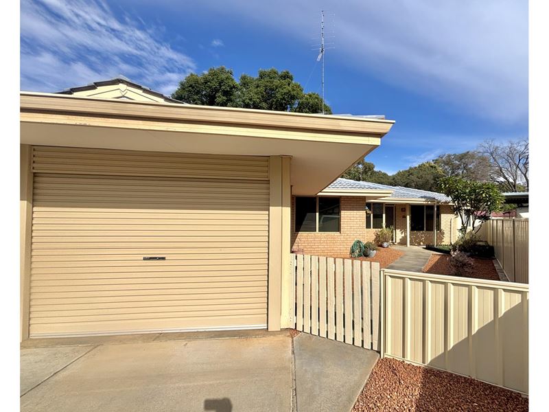 21B Alexander Drive, Waroona WA 6215