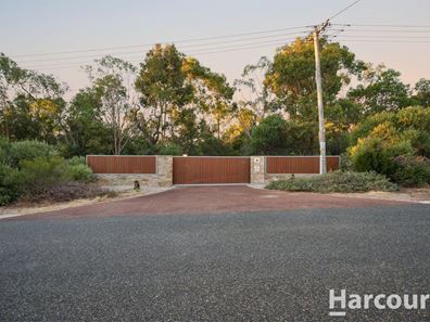 43 Evergreen Gardens, Carramar WA 6031