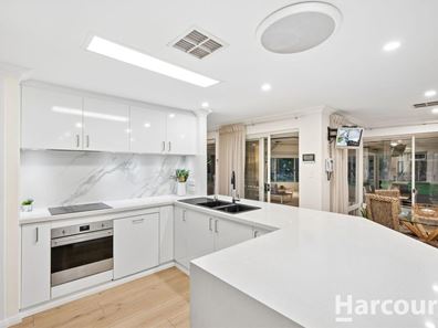 43 Evergreen Gardens, Carramar WA 6031