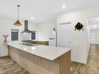 163 Sapphire Chase, Wellard WA 6170