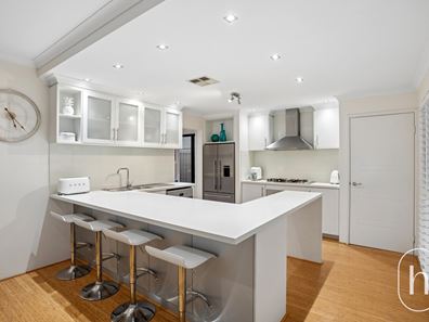 8 Wicklow Circle, Darch WA 6065