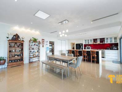 15 Farnborough Parkway, The Vines WA 6069