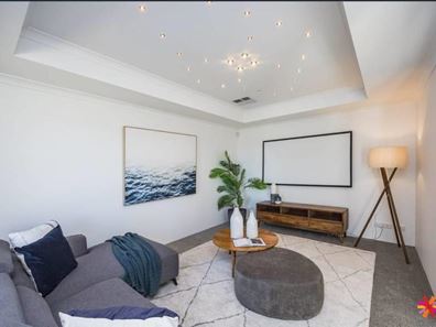 2 Valley Views Drive, Landsdale WA 6065