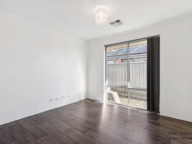 3 Rowan Way, Lakelands WA 6180