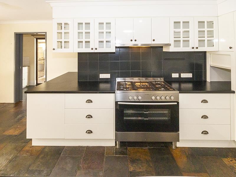 117 Hartfield Rd, Forrestfield WA 6058