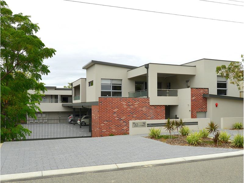 8/32 Halley Street, Innaloo