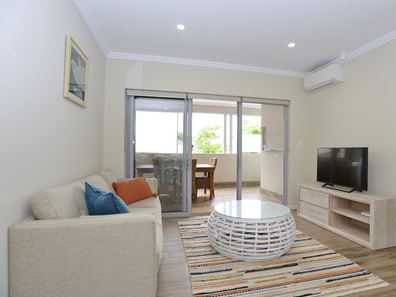 8/32 Halley Street, Innaloo WA 6018