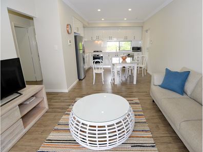 8/32 Halley Street, Innaloo WA 6018